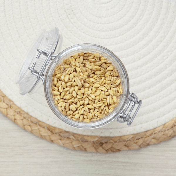 Découvrez notre blé précuit mondé, un ingrédient polyvalent et pratique pour des repas rapides et nutritifs. Grâce à sa préparation rapide, ce blé précuit mondé conserve toute sa saveur naturelle et sa texture tendre.