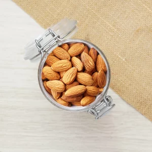 Découvrez nos amandes entières, symboles de fraîcheur et de croquant. Parfaites en encas ou en ingrédient gourmand, elles offrent une expérience gustative pure et authentique. Ces amandes sont sélectionnées avec soin pour vous garantir la meilleure qualité. Elles sont riches en nutriments, idéales pour une alimentation saine et équilibrée. En plus d'être savoureuses, elles apportent une touche croquante à vos recettes préférées. Emportez nos amandes entières partout avec vous pour un en-cas rapide et nutritif. Ajoutez les à vos plats pour rehausser leur saveur et leur texture. Laissez vous séduire par la simplicité et la richesse de nos amandes.