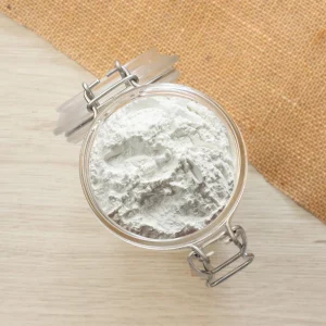 Découvrez notre amidon de maïs, un ingrédient polyvalent pour épaissir et lier toutes vos préparations culinaires. Ce produit, extrêmement fin et pur, est idéal pour donner de la consistance aux sauces, aux soupes et aux desserts. En plus de son rôle d’épaississant, il est parfait pour créer des textures onctueuses et homogènes dans vos plats faits maison. Grâce à sa grande capacité d’absorption, il se mélange facilement sans grumeaux. Explorez les multiples usages de notre amidon de maïs dans vos recettes, que ce soit pour des plats salés ou sucrés. Un incontournable pour les cuisiniers en quête de perfection dans leurs créations culinaires.