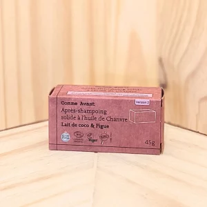 Découvrez notre après-shampoing figue solide à l'huile de chanvre biologique française, conçu pour démêler et adoucir vos cheveux en douceur. Disponible en version brute ou parfumée, ce produit agit comme un démêlant efficace grâce à sa formule enrichie en huile de chanvre. Sa composition courte et saine assure un soin de haute qualité sans ingrédients controversés. Facile à utiliser, cet après-shampoing figue solide facilite le démêlage tout en laissant vos cheveux doux, brillants et bien nourris. Il s’intègre aisément dans votre routine capillaire quotidienne, offrant une solution pratique pour un soin capillaire efficace et respectueux de votre santé et de l'environnement.