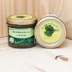 Découvrez le vrai goût de Nice avec notre crème de blette de Nice, un délice qui vous emmène directement en Méditerranée. Cette préparation, façon tourte et légèrement sucrée avec des raisins secs, offre une expérience culinaire unique et raffinée. Idéale pour accompagner vos plats principaux ou à déguster en apéritif, cette crème de blette enchante par sa douceur et son originalité. Parfaite pour les amateurs de cuisine méditerranéenne, elle apporte une touche de fraîcheur et d'authenticité à vos repas. Appréciez une spécialité niçoise qui ravit les palais les plus exigeants.