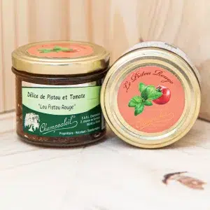 Découvrez notre délice de pistou et tomate, une symphonie envoûtante de parfums de pesto irrésistibles. Cette création séduit par sa concentration en basilic frais et ses tomates séchées, offrant une explosion de saveurs en bouche. Parfait pour les apéritifs, tartiné sur du pain grillé, ou pour accompagner des plats de pâtes, ce délice apporte une touche méditerranéenne à vos repas. Appréciez la combinaison harmonieuse de basilic et de tomate, qui enrichit chaque bouchée avec une note de fraîcheur et de soleil. Optez pour ce délice de pistou tomate raffiné et savourez une expérience culinaire exceptionnelle.