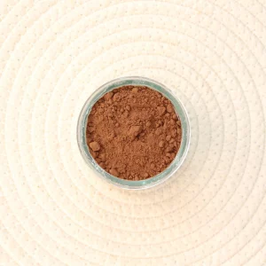 Découvrez notre chocolat en poudre, une délicieuse invitation au plaisir chocolaté. Fabriqué à partir de cacao de qualité supérieure, ce chocolat se mélange facilement pour créer des boissons chaudes onctueuses et des desserts gourmands. Ajoutez le dans votre lait pour un chocolat chaud réconfortant ou incorporez la dans vos recettes de gâteaux, mousses, et brownies. La richesse du cacao vous offre une saveur intense et un goût authentique à chaque utilisation. Savourez la douceur et la profondeur du chocolat dans vos préparations sucrées. Optez pour notre chocolat en poudre pour des moments chocolatés irrésistibles.