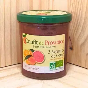 Succombez à notre confiture 3 agrumes corse, une fusion exquise d'orange, de citron et de pamplemousse. Chaque cuillerée est une expérience gustative vive et éclatante, révélant la fraîcheur des agrumes corses. Cette confiture, au goût intensément fruité et légèrement acidulé, est parfaite pour égayer vos matins sur des tartines ou pour accompagner vos desserts préférés. La combinaison harmonieuse de ces trois agrumes crée un équilibre parfait, offrant une explosion de saveurs à chaque bouchée. Laissez vous séduire par cette confiture 3 agrumes artisanale, symbole de la richesse et de la diversité des saveurs méditerranéennes.
