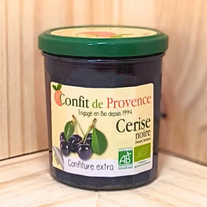 Succombez à notre confiture de cerise noire, idéale avec le fromage de brebis. Cette confiture révèle toute la richesse des saveurs des cerises noires, offrant une expérience gustative unique et raffinée. Sa texture veloutée et son goût profond et sucré se marient parfaitement avec des fromages, des desserts ou simplement des tartines. Chaque pot est une célébration de la qualité et de l'authenticité des cerises noires, sélectionnées avec soin pour garantir une saveur exceptionnelle. Laissez vous envoûter par ce délice fruité, symbole de tradition et de savoir-faire artisanal.