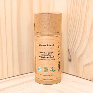 Le dentifrice en poudre que nous proposons est conçu pour les gencives sensibles et pour améliorer votre hygiène bucco-dentaire. Sa formule élimine la mauvaise haleine, renforce les gencives et aide à prévenir la formation de plaque dentaire et de tartre. Avec une texture en poudre très peu abrasive, il respecte l’émail, la dentine et le cément dentaire tout en offrant une action nettoyante efficace. Ce dentifrice est idéal pour une utilisation quotidienne en famille, offrant une solution douce et efficace pour maintenir des dents propres et des gencives en bonne santé. Profitez d'une hygiène buccale irréprochable avec ce dentifrice en poudre de qualité.