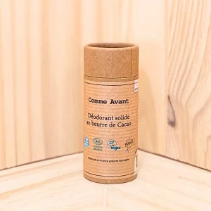 Le déodorant naturel solide que nous proposons est doux et efficace, conçu pour les peaux sensibles. Sa formule, sans sel d'aluminium ni bicarbonate de soude, régule la transpiration tout en respectant les processus naturels d'élimination des toxines. Ce déodorant combat les mauvaises odeurs en douceur et est adapté à tous les types de peau. Disponible en cinq versions parfumées, il vous offre une gamme d’arômes variés pour une expérience agréable et personnalisée. Avec son approche respectueuse de l’environnement, ce déodorant naturel vous aide à rester frais et confiant tout au long de la journée.
