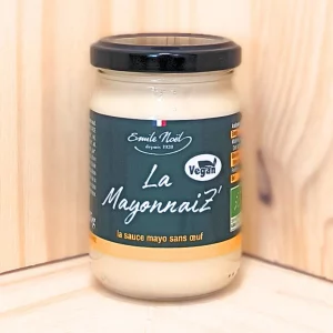 Savourez notre délicieuse mayonnaise végan, une alternative végétalienne à la mayonnaise traditionnelle. Conçue sans ingrédients d'origine animale, elle allie une texture crémeuse à un goût exquis. Parfaite pour accompagner vos salades, sandwichs et plats divers, cette mayonnaise offre une option savoureuse pour ceux qui recherchent des produits respectueux de l'environnement. Elle enrichit vos recettes avec une douceur et une légèreté uniques, tout en garantissant une qualité exceptionnelle. Découvrez le plaisir d'une mayonnaise végan qui satisfait les palais les plus exigeants, alliant saveur et éthique.