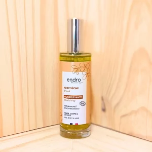 Découvrez notre huile sèche 3 en 1, un soin polyvalent qui allie efficacité et douceur pour votre peau et vos cheveux. Sa formule unique est conçue pour réparer les peaux abîmées, apaiser les irritations et prévenir la sécheresse cutanée. Enrichie en huiles naturelles, elle nourrit intensément la peau tout en revitalisant les cheveux de la racine aux pointes. Sa texture légère et non grasse pénètre rapidement, offrant une sensation de confort sans résidu huileux. Ce produit est parfait pour une routine de beauté complète, apportant une nutrition intense pour une peau éclatante et des cheveux soyeux. Optez pour cette huile sèche 3 en 1 multifonction pour une hydratation efficace et un bien-être global.