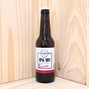 L'IPA 101 de L'Azuréenne est une bière intensément houblonnée qui séduit par ses arômes d'agrumes et de résine. Brassée de manière artisanale avec des ingrédients biologiques, cette IPA offre une expérience authentique et audacieuse. Non filtrée et non pasteurisée, elle conserve toute la fraîcheur et la complexité des houblons utilisés. Parfaite pour les amateurs de bières aux saveurs marquées, l'IPA 101 vous invite à un voyage gustatif intense où chaque gorgée révèle des notes puissantes et rafraîchissantes. Idéale pour accompagner des mets épicés ou pour être savourée seule, cette bière incarne l'innovation et l'expertise de L'Azuréenne. Découvrez l'IPA 101 et laissez vous emporter par son caractère unique et ses arômes envoûtants.