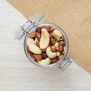 Découvrez notre savoureux mélange de fruits à coques, une symphonie de saveurs et de textures. Idéal pour vos encas équilibrés ou en ajout gourmand à vos recettes, ce mélange vous offre une diversité nutritive et délicieuse. Nous sélectionnons chaque fruit à coque pour garantir une qualité exceptionnelle. Riches en nutriments, notre mélange soutient une alimentation saine et variée. Ajoutez-le à vos plats pour une touche croquante et savoureuse. Emportez notre mélange de fruits à coques partout avec vous pour une collation rapide et gourmande. Savourez l'harmonie et la richesse de notre mélange, une véritable expérience gustative.