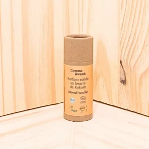 Découvrez notre parfum solide Monoï Vanillé, une fragrance exquise et durable disponible en huit variations envoûtantes. Cette senteur allie le parfum doux et exotique du monoï à des notes vanillées, créant un mélange parfumé qui reste frais et agréable tout au long de la journée. Composé uniquement de parfums naturels, ce produit est exempt d'alcool et de conservateurs, offrant une alternative élégante aux parfums liquides. Facile à appliquer et pratique à transporter, ce parfum solide est parfait pour ceux qui recherchent une solution pratique et élégante pour sentir bon toute la journée, en alliant qualité et respect de la peau.