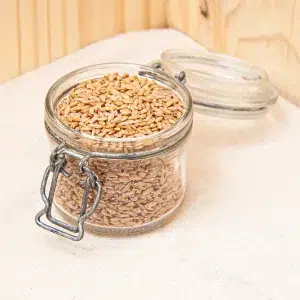 Explorez notre véritable petit épeautre, une céréale ancienne aux saveurs riches et à la texture délicate. Cultivé avec soin, il offre une option nutritive pour une variété de plats, alliant tradition et bienfaits. Parfait pour des salades, des soupes, ou des plats mijotés, il apporte une richesse de goût unique et une texture agréablement moelleuse. Cette céréale ancienne, reconnue pour ses qualités nutritionnelles, enrichira vos repas de ses bienfaits naturels. Ajoutez le véritable petit épeautre à votre alimentation pour une touche de tradition et de saveurs authentiques. Optez pour notre véritable petit épeautre pour des recettes saines et délicieuses.