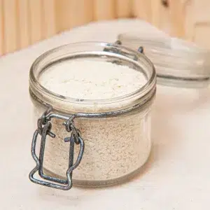 Découvrez nos flocons de pomme de terre, une solution pratique pour des accompagnements délicieux en un clin d’œil. Ces flocons offrent une texture légère et peuvent être utilisés pour préparer rapidement purées, gratins ou soupes. Fabriqués à partir de pommes de terre de qualité, nos flocons conservent toute la saveur authentique des tubercules. Ils sont faciles à préparer, se dissolvent parfaitement dans l'eau chaude pour une purée onctueuse ou pour enrichir vos plats faits maison. Ajoutez les à vos recettes pour une option pratique et savoureuse. Optez pour cette solution rapide et délicieuse pour compléter vos repas en toute simplicité.