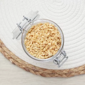 Explorez nos protéines de soja, une source végétalienne pour vos repas équilibrés et nourrissants. Fabriquées à partir de graines de soja de haute qualité, elles offrent une alternative polyvalente et sans viande pour enrichir vos plats. Elles se prêtent parfaitement à une grande variété de recettes, qu’elles soient salées ou sucrées. Ajoutez les à vos soupes, sauces, salades ou même vos desserts pour une touche nutritive et savoureuse. Riche en protéines et faible en matières grasses, notre produit soutient vos objectifs nutritionnels tout en apportant une texture agréable à vos plats. Optez pour nos protéines de soja pour une alimentation saine et équilibrée.