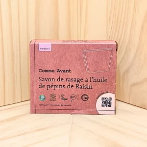 Découvrez notre savon de rasage à l'huile de pépins de raisin, formulé pour offrir un rasage doux et confortable. Ce savon généreux en mousse permet un rasage de près tout en réduisant les risques d'irritations et de sécheresse de la peau. Enrichi en huile de pépins de raisin, il hydrate et nourrit votre peau pour un rasage agréable et sans tiraillements. Adapté pour une utilisation sur le visage et le corps, ce savon de rasage assure un rasage efficace tout en laissant votre peau douce et bien entretenue. C'est le choix idéal pour une routine de rasage soignée et respectueuse de votre peau.