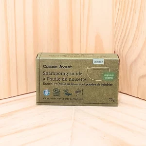 Explorez notre shampoing brocoli solide à l'huile de noisette, un produit innovant et doux pour le soin de vos cheveux. Formulé sans sulfate, sans silicone et sans SCI, ce shampoing est conçu pour être respectueux de votre santé et de l'environnement. Sa base à l'huile de noisette offre une nutrition intense aux cheveux, tandis que l'extrait de brocoli aide à démêler et à adoucir vos cheveux. Sa formule solide, pratique et durable, mousse aisément et nettoie en douceur, laissant vos cheveux propres, doux et brillants. Ce shampoing brocoli est idéal pour ceux qui recherchent une alternative naturelle et efficace pour leur routine capillaire quotidienne.