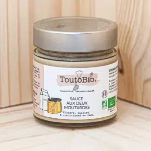 Plongez dans l'éveil des papilles avec notre sauce aux 2 moutardes, une explosion de saveurs légèrement piquante d'une infinie finesse. Cette création culinaire apporte du raffinement à vos plats préférés. Notre sauce unique marie habilement deux types de moutardes, créant ainsi une harmonie parfaite entre la piquant subtile de la moutarde de Dijon et la douceur légèrement sucrée de la moutarde à l'ancienne. Chaque bouchée révèle une complexité de saveurs qui complète parfaitement les viandes grillées, les saucisses, les sandwichs ou même comme condiment pour vos plateaux de charcuterie et fromages. Que ce soit pour un repas quotidien ou une occasion spéciale, notre sauce aux 2 moutardes est un choix sûr pour ravir vos convives et rehausser vos plats avec élégance.