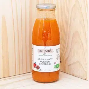 Plongez dans notre soupe de tomates et de poivrons, idéale chaude ou froide, offrant une expérience polyvalente. Savourez l'équilibre parfait de sa saveur riche pour transformer votre repas. Cette soupe capture l'essence vibrante et colorée des tomates mûres et des poivrons charnus, mariant parfaitement leur douceur naturelle avec une légère note de chaleur. Que vous la dégustiez chaude pour un réconfort immédiat ou froide comme une soupe estivale rafraîchissante, chaque cuillerée vous transporte vers une explosion de saveurs méditerranéennes. Les ingrédients sont soigneusement sélectionnés pour leur qualité et leur fraîcheur, garantissant une soupe délicieuse et nutritive à chaque fois.